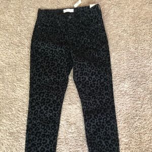 9" Mid-Rise Skinny Jeans: Flocked Leopard Edition